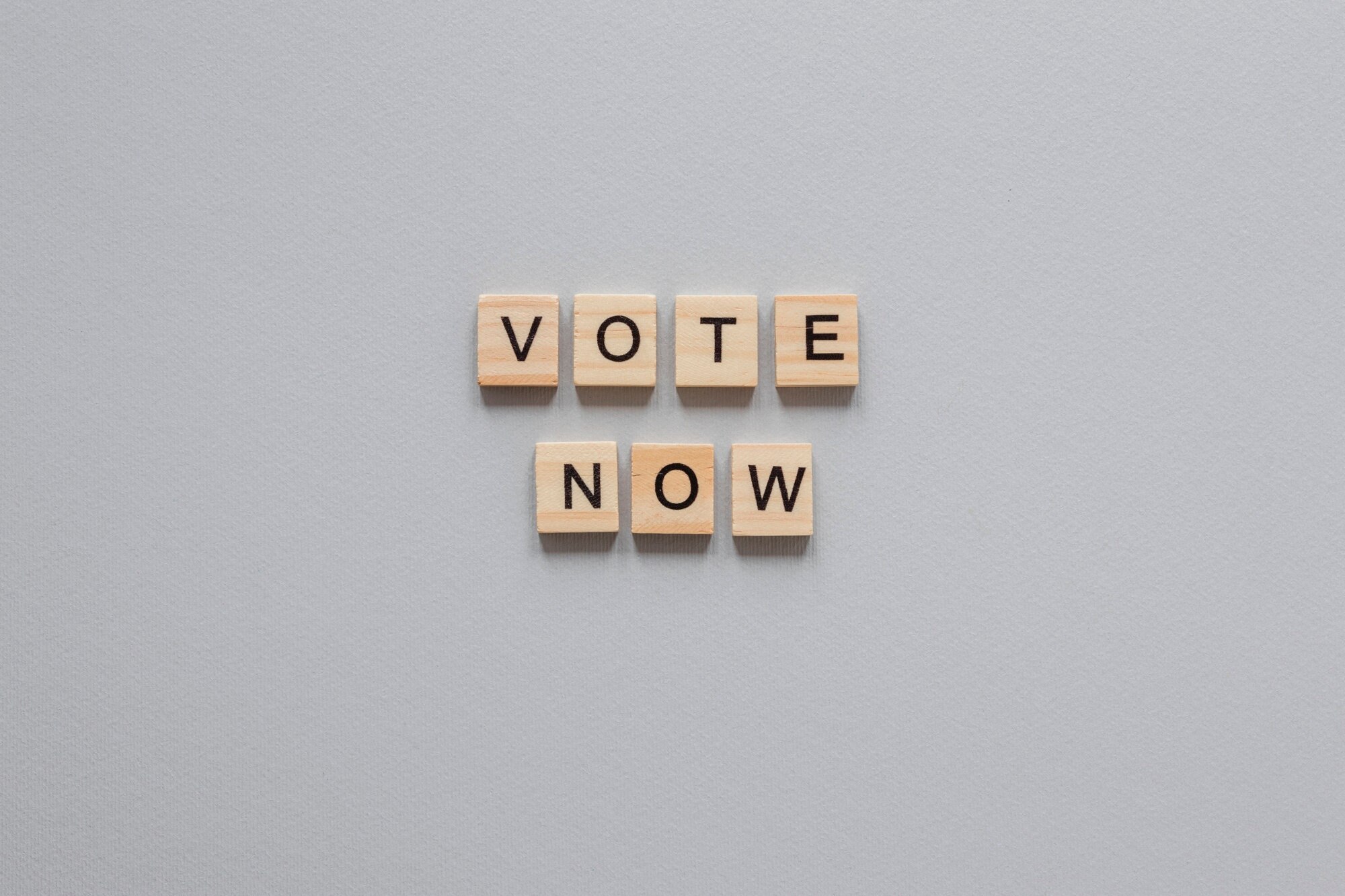 چگونه تحقیقات بازار به استراتژی برند کمک میکند؟ + چک لیست های مهم